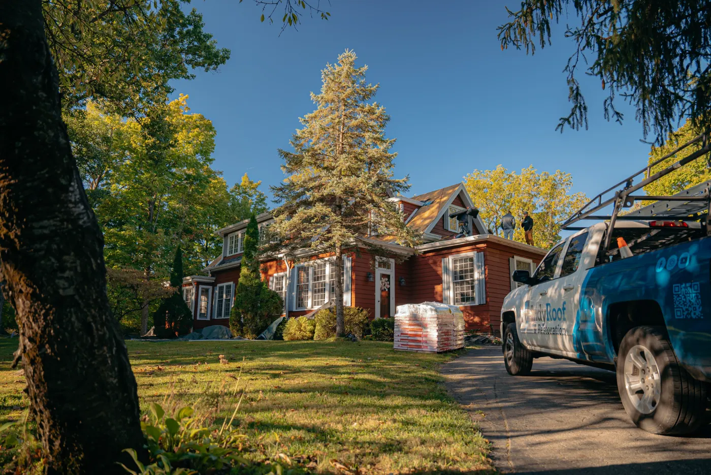 Manufacturer-certified roof installation in Cambridge City